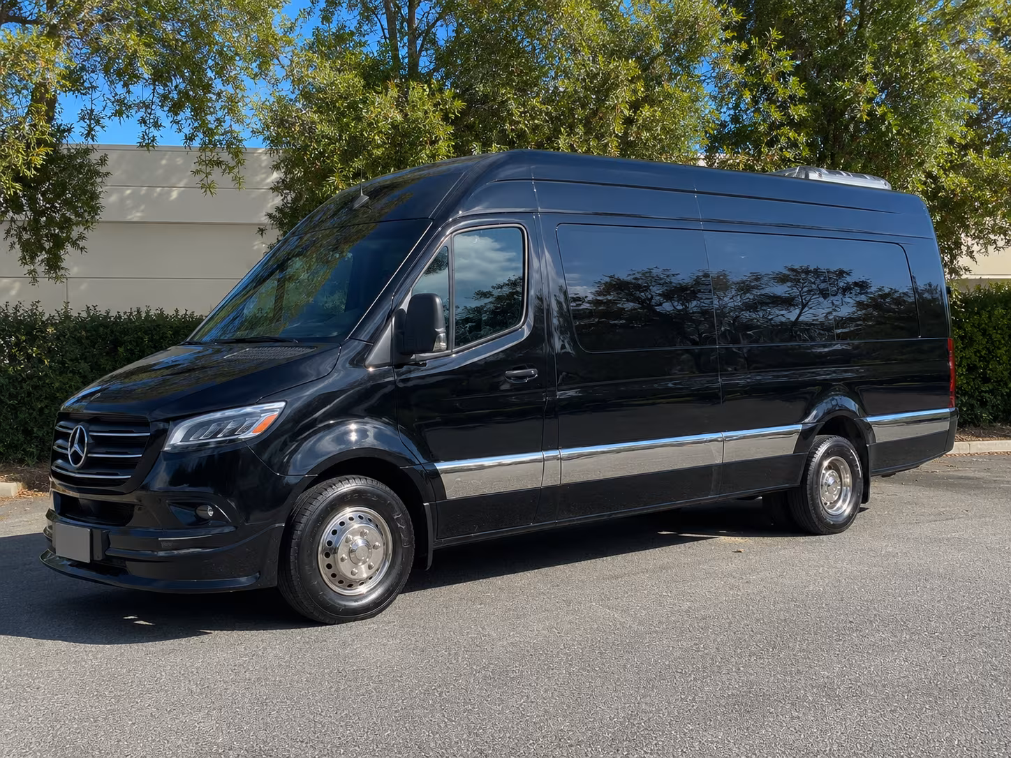 easily book transportation for your next airport transfer 1
