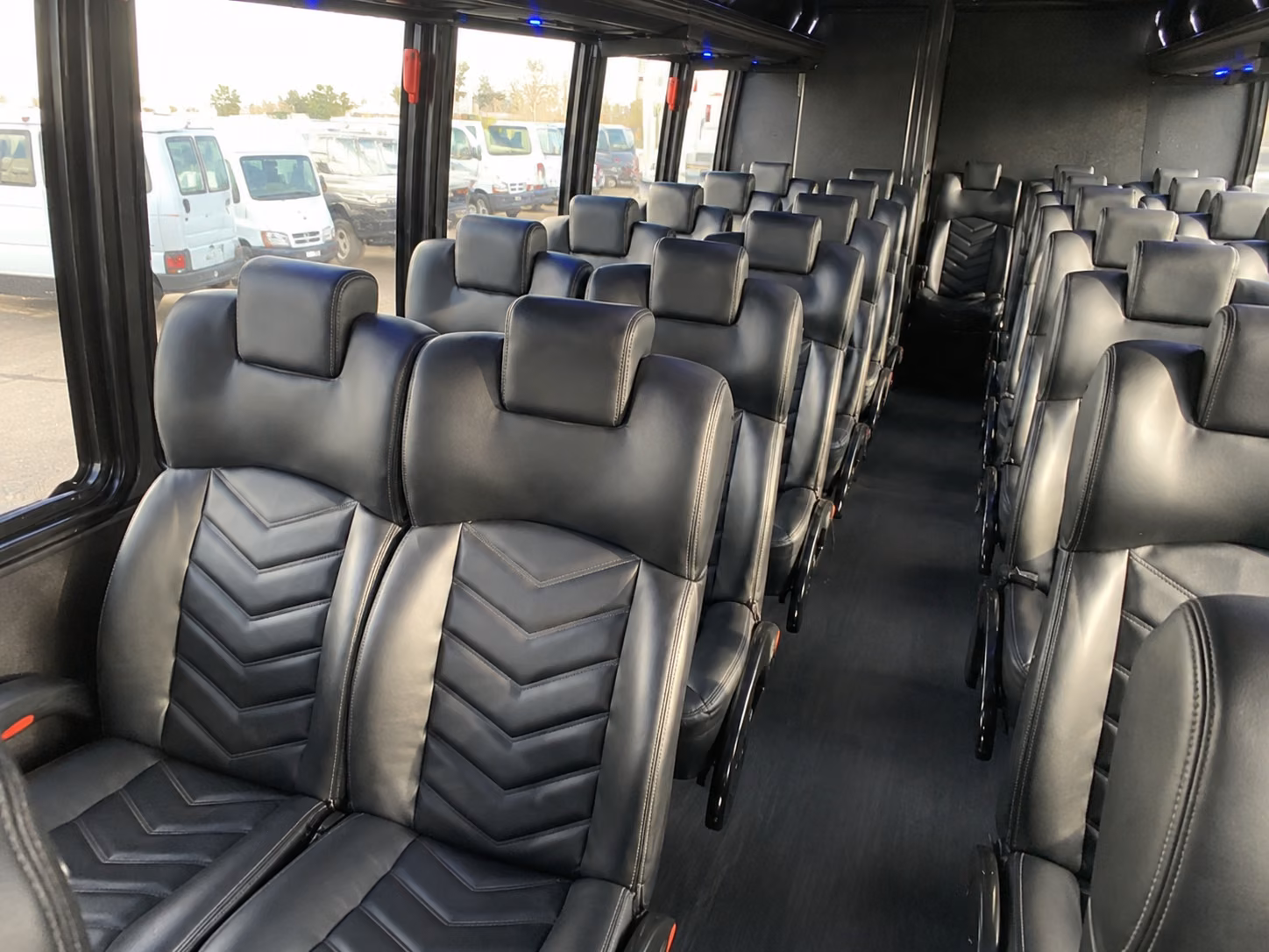 easily book transportation for your next airport transfer 2